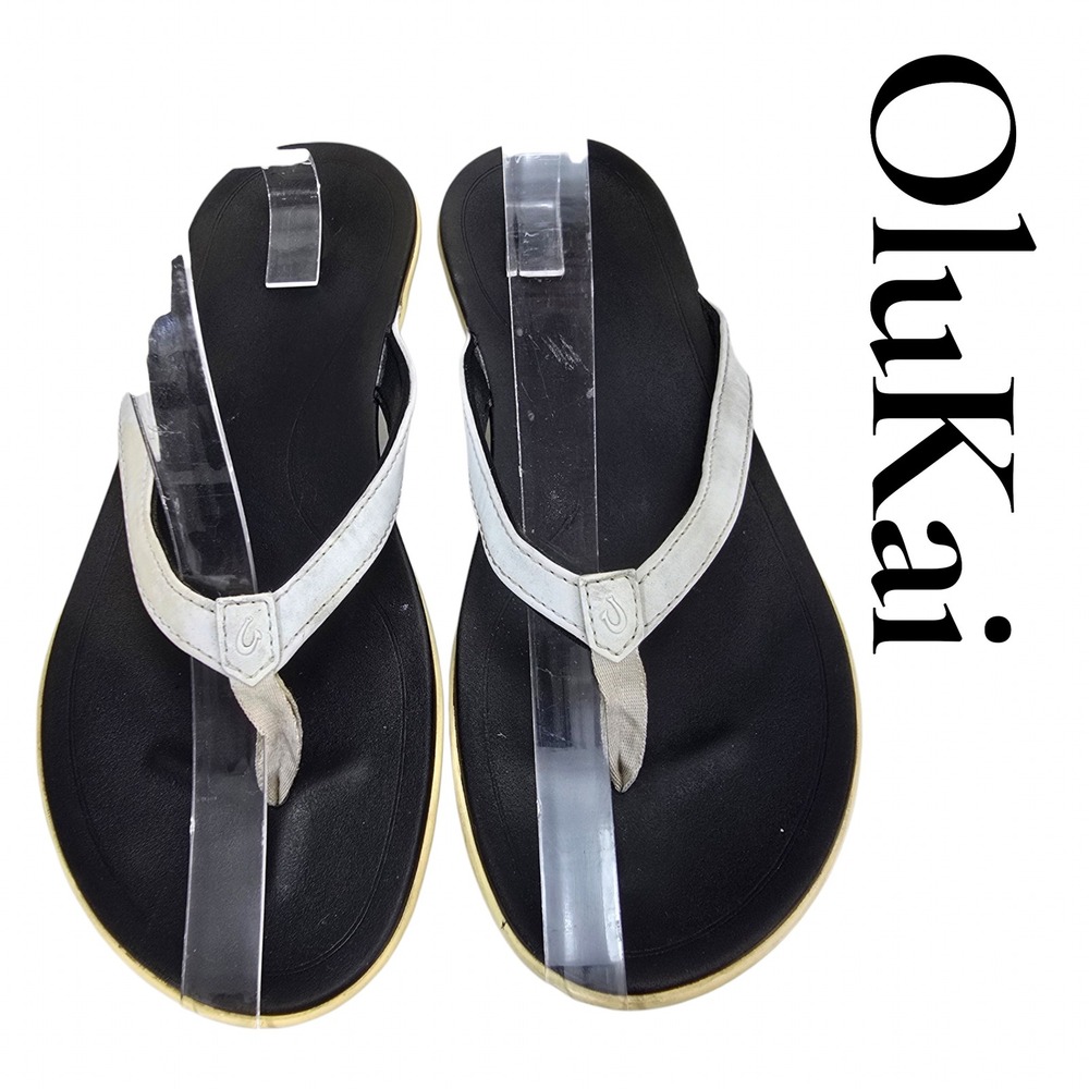 OluKai Ho'opio Flip Flops Women 8 White Synthetic Thong Sandal Beach Summer